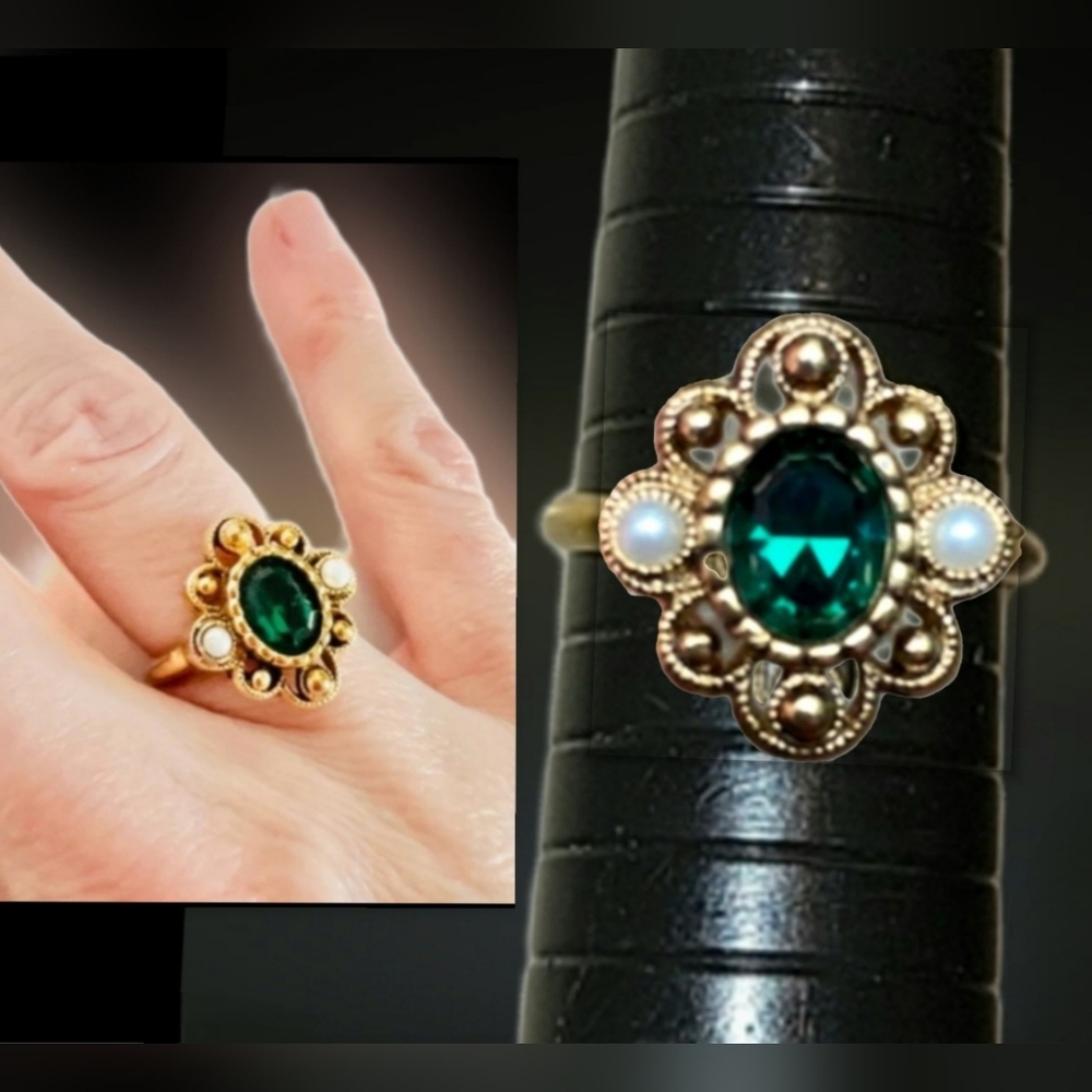 Vtg 80s Avon Victorian emerald green faux pearl statement ring adj 6.5-8.5 NWOB